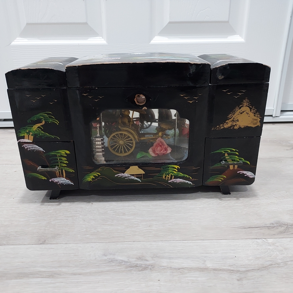 Vintage Black Laquer Japanese Musical Jewelery Box